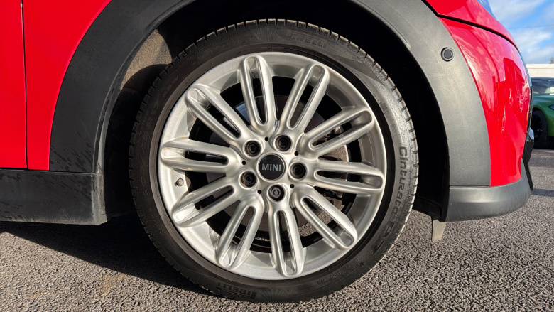 MINI Convertible 2.0 Cooper S Exclusive 2dr Auto [Comfort/Nav Pack] Petrol Convertible